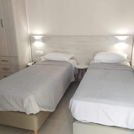 Daniela Apartments Nea Roda Ngoại thất bức ảnh