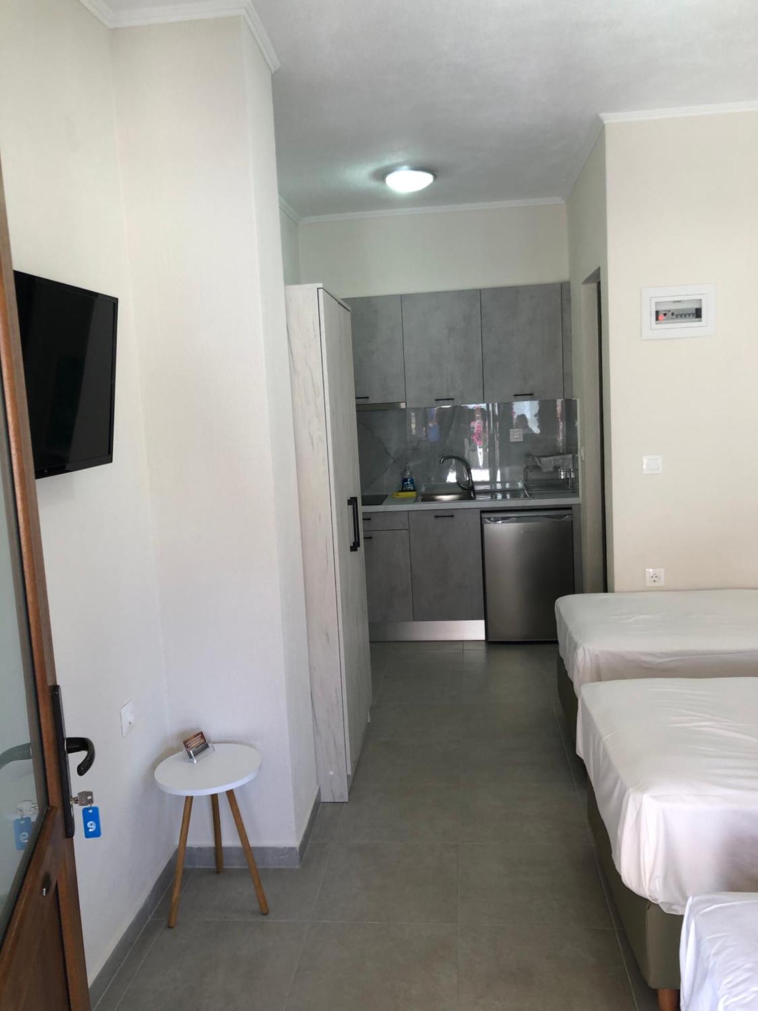 Daniela Apartments Nea Roda Ngoại thất bức ảnh
