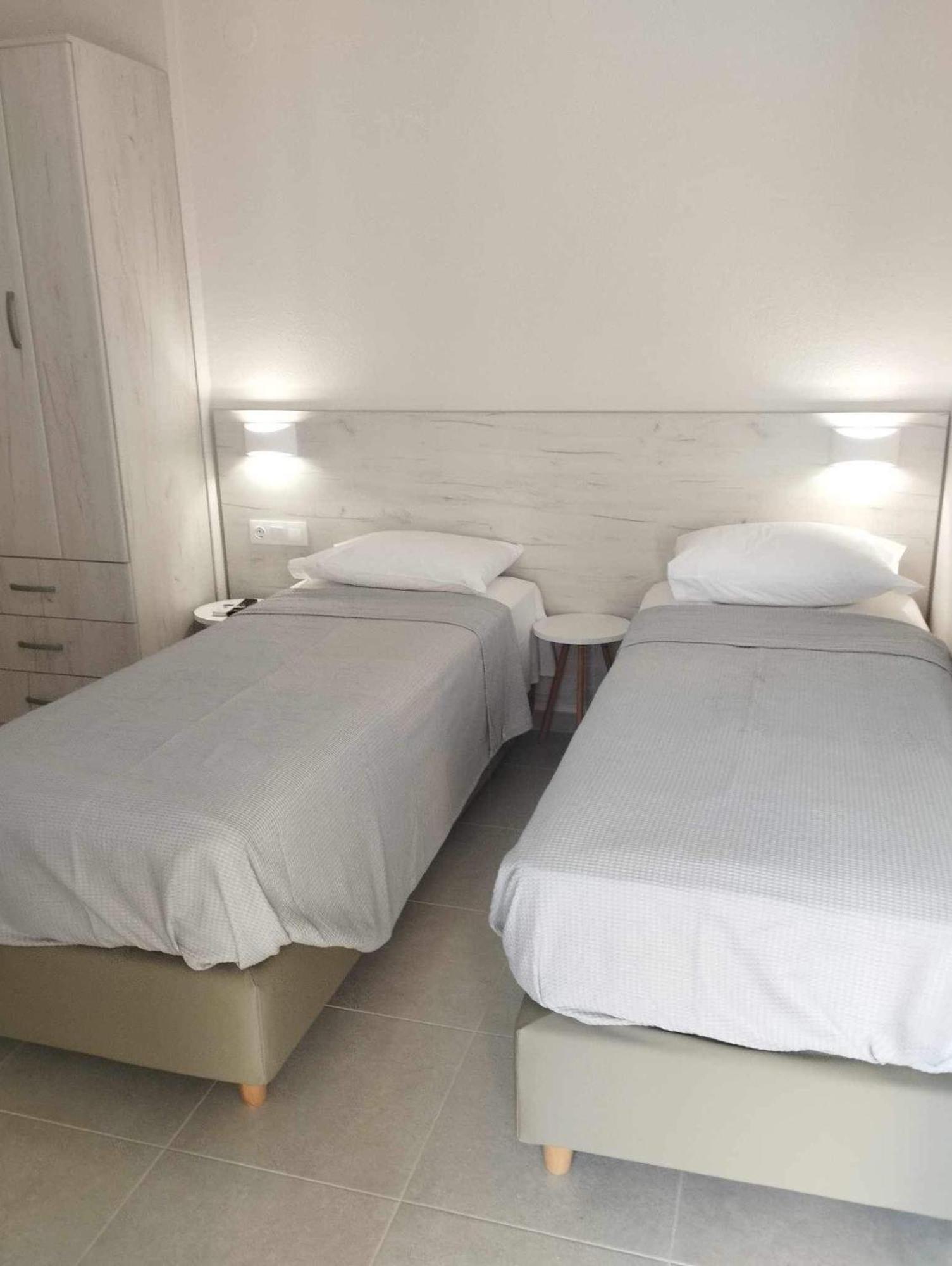 Daniela Apartments Nea Roda Ngoại thất bức ảnh