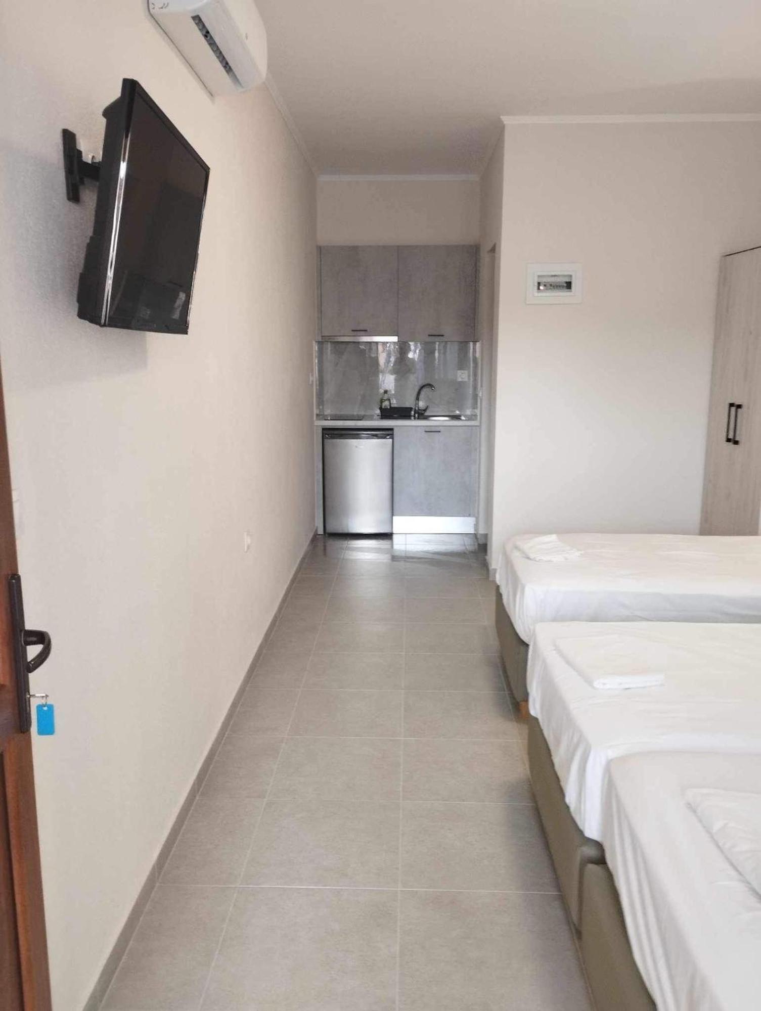 Daniela Apartments Nea Roda Ngoại thất bức ảnh