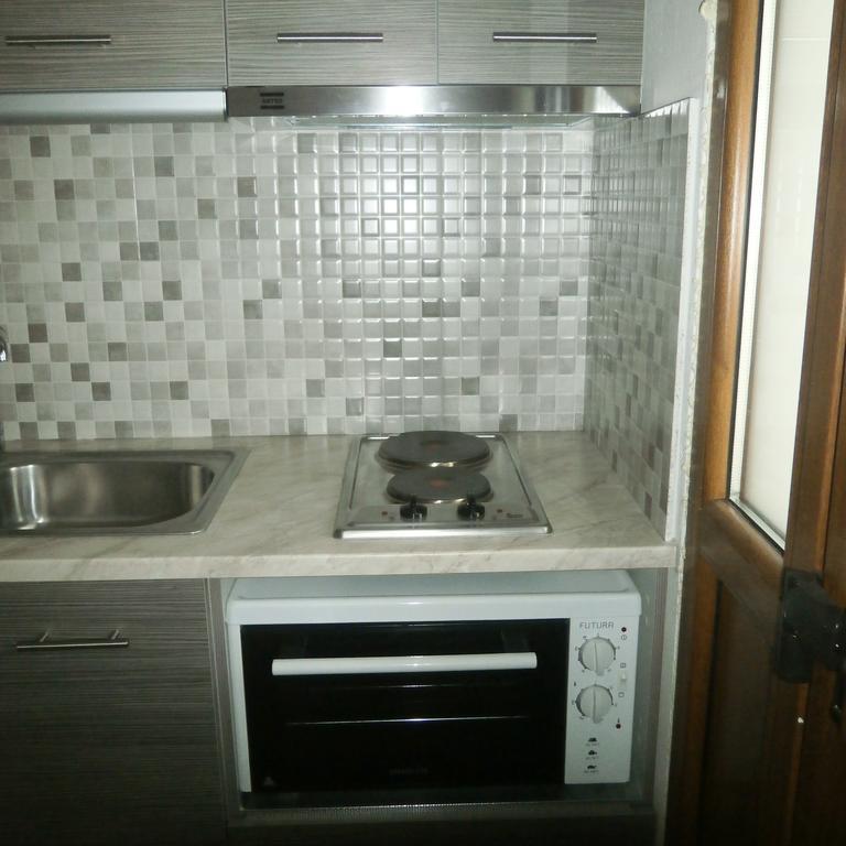 Daniela Apartments Nea Roda Ngoại thất bức ảnh
