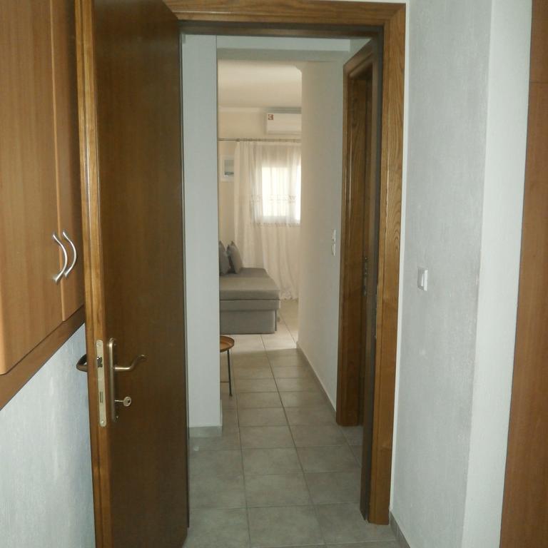 Daniela Apartments Nea Roda Ngoại thất bức ảnh