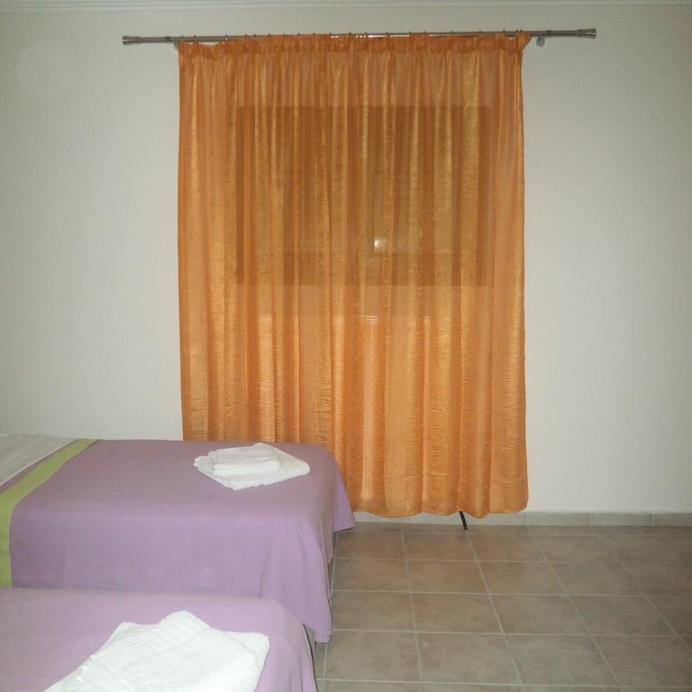 Daniela Apartments Nea Roda Ngoại thất bức ảnh