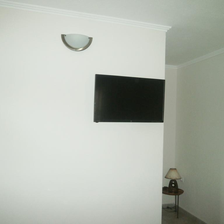 Daniela Apartments Nea Roda Ngoại thất bức ảnh