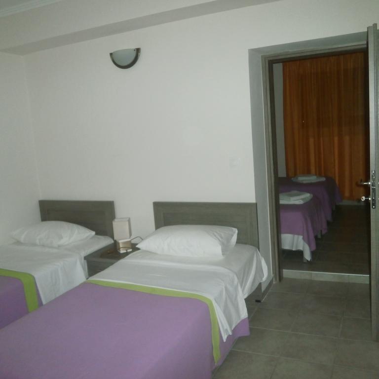 Daniela Apartments Nea Roda Ngoại thất bức ảnh